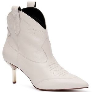 Cream cowboy boots with gold accent